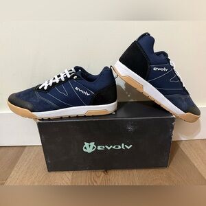 Evolv Rebel Black Iris US Men’s 11 Hiking Shoes BNIB